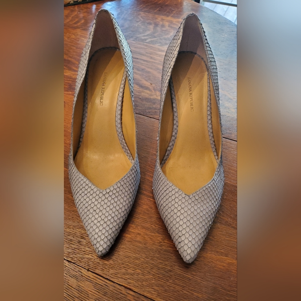 Banana Republic heels